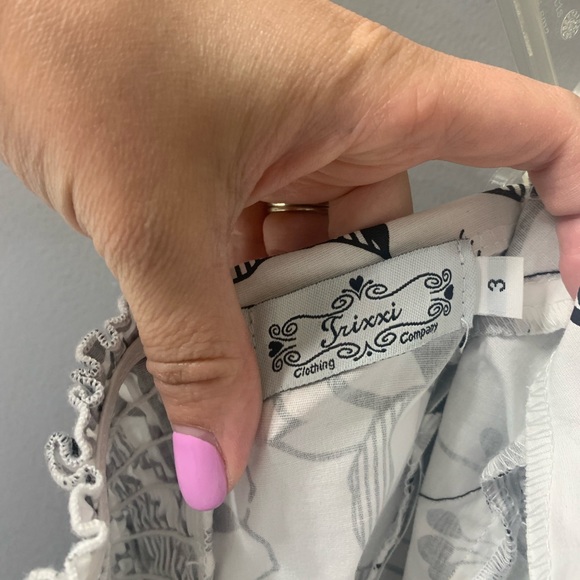 Strapless black and white dress! ⚓️ - Picture 2 of 8